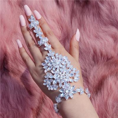 China Exotic Chain Ring Finger Bracelets USA Crystal Flower Shape Mesh Designs Luxury Bridal Jewelry Wholesale FASHIONABLE Bracelets for sale