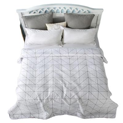 China New Geometric Design Bedsheetmalaysia Bedspread Simple Summer Air Conditioning Reversible Quilt Bed Cover for sale