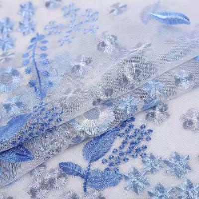 China Fashion Breathable Embroidery Wedding Dress Fabric Elegant Wedding Dress Fabric Embroidery Lace Fabric for sale