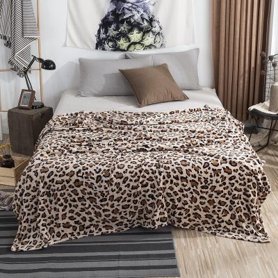 China Folded Nordic Large Leopard Crosswalk Flannel Blanket Winter Popular Coral Nap Blanket Soft Folded Blanket for sale