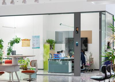 中国 Modern Frameless Glass Dividers Premium Glass Partition Solutions Soundproof Panel With Aluminum Frame 販売のため