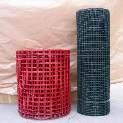 China Easily Assembled PVC Coated Galvanized Welded Wire Mesh Farm Fence for sale