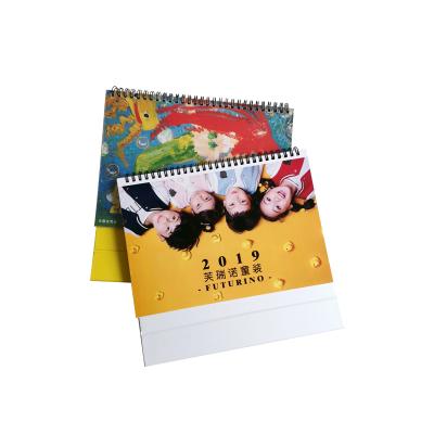 China Hot Selling Table Calendar Table Calendar Big for Year 2022 Planner with 250gsm Art Paper 13 Pages Size 240*140mm for sale