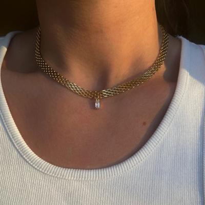 China High Polished And Non Tarnish Girl Statement Necklace Necklace 18k Gold Plated Vintage Rayon Mesh Choker Green Zircon Clavicle Chain Necklace for sale