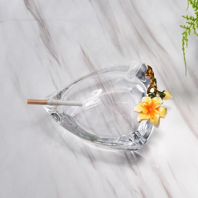 China INS style crystal light luxury transparent glass ashtray simple cool stored household ashtray for sale