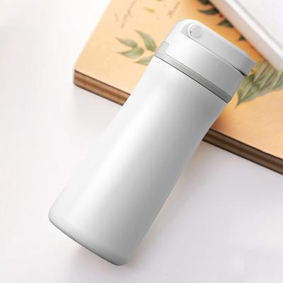 China Sustainable Insulated Outdoor Sports Drink 304 Stainless Steel Water Bottle With Custom Logo for sale