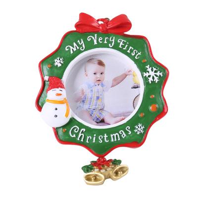 China 2021 Wholesale Gift Baby's First Christmas Ornament Gifts Resin Christmas Tree Decoration for sale