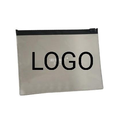 China PVC Waterproof Packing Bag Customized Transparent Cosmetic Storage Bag zu verkaufen