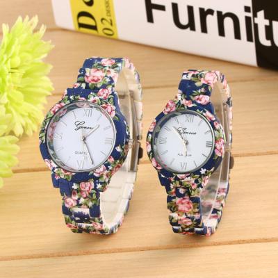 China promotional cheap gift beautiful lovers couple electric watches for sale