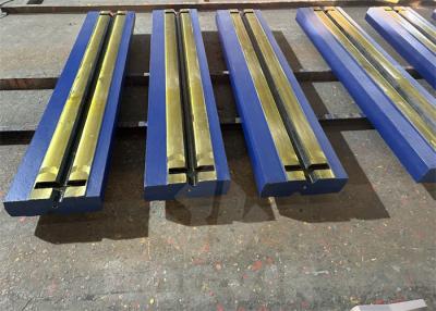 China Haz1077 Blow Bar Martensitic Steel with Ceramic Insert for Construction Waste with Steel Bars for sale