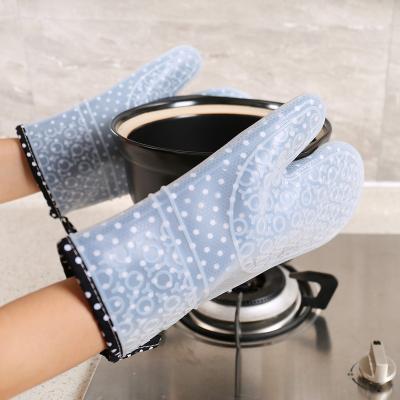 China New Durable Heat Resistant Barbecue For The Microwave Convenient Oven Use Silicone Hand Gloves Kitchen Insulation for sale