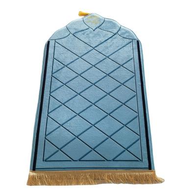 China Special shaped embossed thickened formal flannel worship rug, worship rug, prayer rug for Muslims for sale