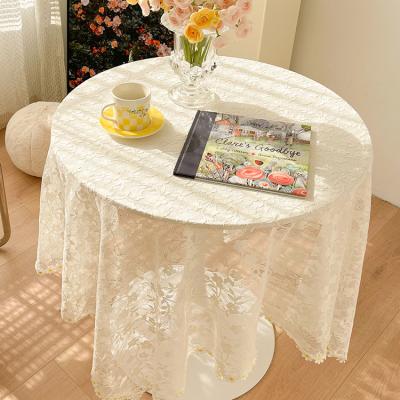 China Embroidery Wholesale White French Luxury Cotton Lace Design Embroidered Round Quilted Tablecloth for sale