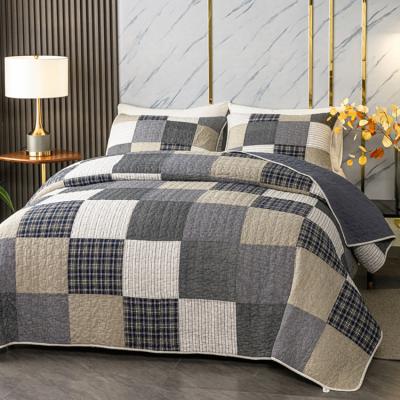 China Patchwork Anti-Static Three-piece Set Cotton Comforter Sheet Multi-channel Quilted Bedspread Quilted Air Conditioner Is Oversized for sale