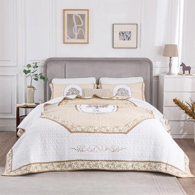 China Breathable Embroidered Cotton Quilted Quilted Real Block Bedspread Washed Sheet Air Conditioner Three Piece Comforter for sale