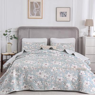 China European and American large size printing quilt bedspread universal three-piece summer air permeable ultrasonic pungent cool air conditioning for sale