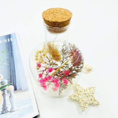 China Modern Handmade Glass Home Decoration With Dried Flower And LED Lights Glass Crafts for sale