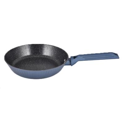 China Durable lightweight die cast aluminum cookware fry pan with detachable handle, marble coating for sale