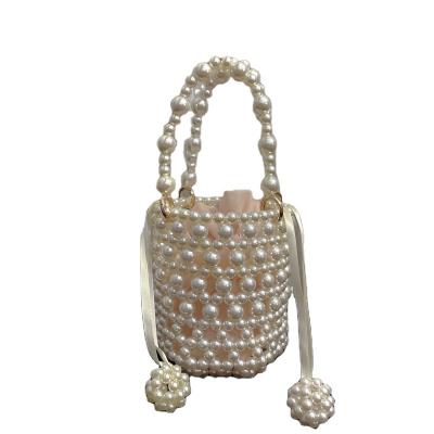 China Hard 2022 Hot Selling Bucket Bag Pearl Purse Women Party Grabs Wedding Bags Women Evening Clutch Bag for sale