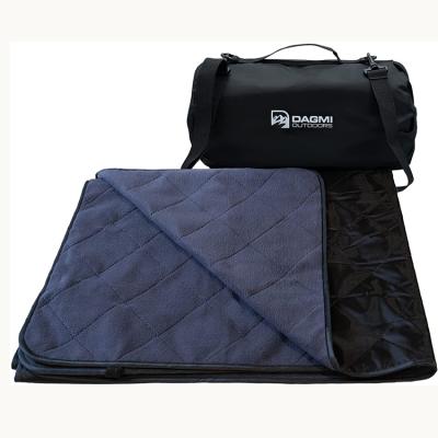 China PORTABLE Custom Color Polyester Fleece Picnic Moisture Proof 100% Protection Blanket for sale