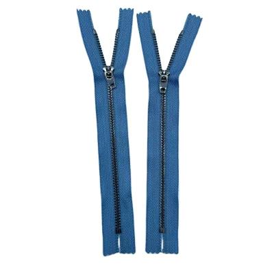 China Close Factory Price Auto Lock Close End Custom Metal Good Price Direct Supply Metal Brass Zipper For Jeans for sale