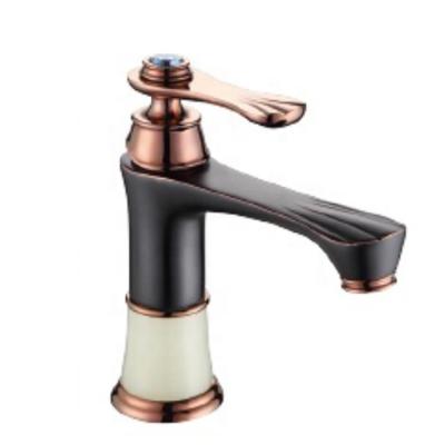 China Single Handle Basin Faucet Modern High Quality Zinc Faucets Chrome Plated Bathroom Basin Faucet for sale