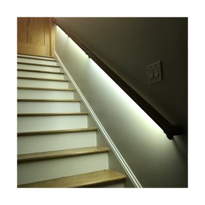 China Led-lighting stair handrail factory integrated staircase fencing timber led lighting handrail for sale