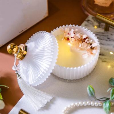 China Birthdays Wholesale Christmas Romantic Candle Gift Set Luxury Soy Wax Scented Candles for sale