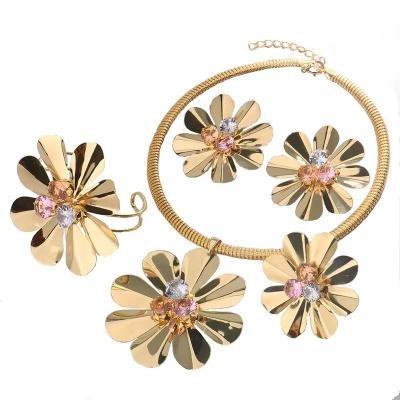 China 2022 Jewelry Set Fashion Jewelry Set High Quality Gold Plating Diamond Crystal High Quality Dubai Jewelry Colorful Sets For Women Flower Wedding Party for sale