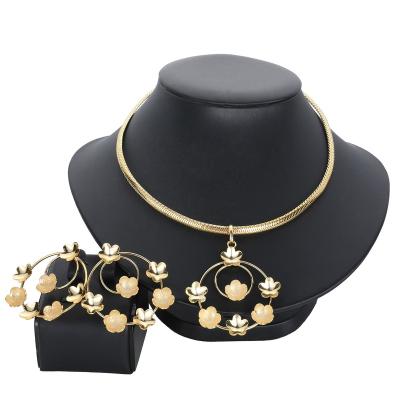 China High Quality Jewelry Set 2022 Luxury Flower Necklace Set 24k Gold Jewelry Set For Women Elegant Ethiopian Bridal Dubai Wedding Party Gift for sale