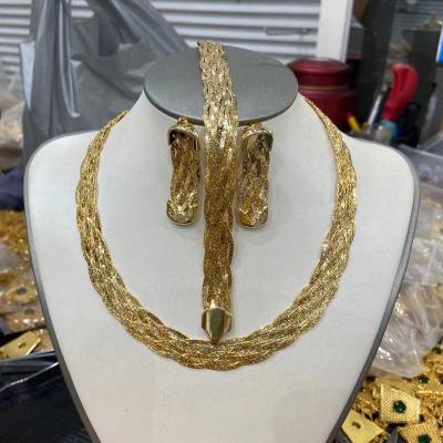 China CLASSIC Jewelry Sets For Women Gold Color African Beads Jewelry Set Party Accessories Necklace Earrings Set Wholesale for sale