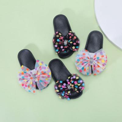 China Summer Polka Dot Lace Bow Child Anti-slippery Children's Slippers New Shoes Cute Fashion Wear Girls Non-slip Baby Sandals for sale