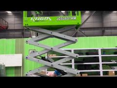 Self-propelled Scissor Lift machine rises