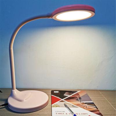 China Modern LED Reading Table Lamp with USB Port for Living Room and Office for sale