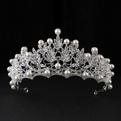 China Bridal Hair Accessories Tiara Bridal Clover Crown Hand Beaded Hair Accessories Wedding Accessories Crown for sale