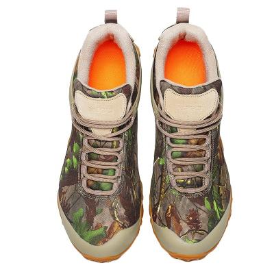 China Anti-odor low version hiker shoes for couples waterproof and durable climbing sneakers CAMO 35-44 size for sale