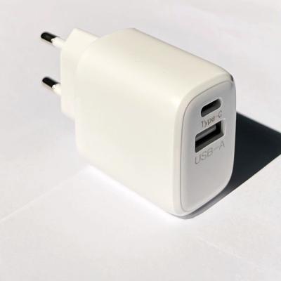 China UniversalÂ   Customized Eu 2 Usb Fast Charger Home Left Quick Mobile Phone Travel Adapters Fast Charger for sale