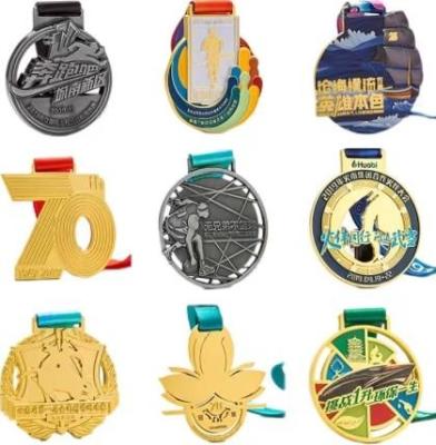 China Trofeos de fútbol Medallas personalizadas Premio deportivo Premio de metal Esmalte de fútbol Premios militares personalizados en venta