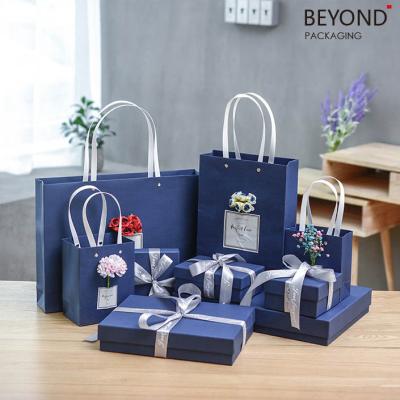 China Recycled Materials Luxury Skin Care Makeup Gift Packaging Box Cosmetics Perfume Packaging Boxes Gift Set Box For Present for sale