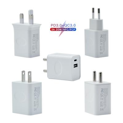 China Mobile Phone OEM Manufacturer Hot Selling For iPhone 12/13 Pro Type C Charger Adapter 20W Palladium Wall Fast USB Charger for sale