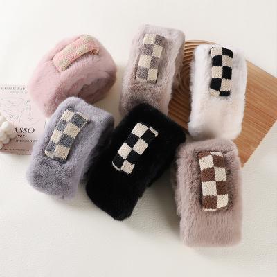 China 2022 Wholesale Hot Soft Comfortable Fashion Color Cross Scarves Autumn And Winter Thick Warm Plush Bib Korean Sheer Scarf For Women for sale