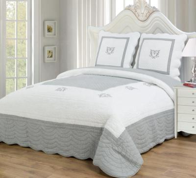 China Simple Embroidered Comforter Set for sale