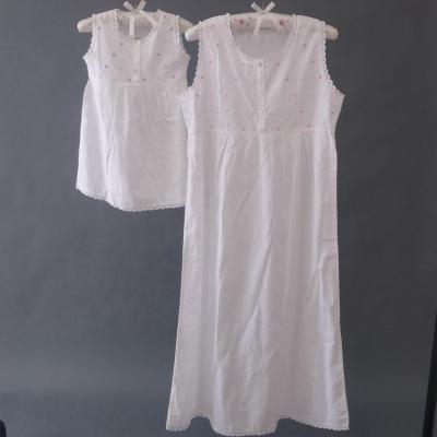 China QUICK DRY white nightgown of mother and daughter sleepwear for sale