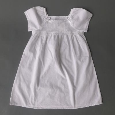 China QUICK DRY Fashionable Kids Embroidered Nightgown with Blue Ribbon Decoration for sale