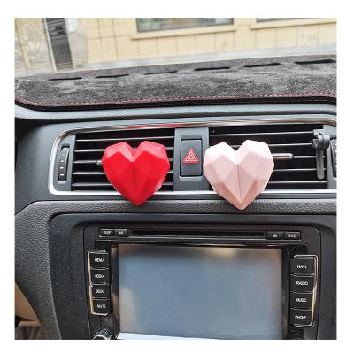 China Eco-friendly Hot Selling Plastic Heart-shaped Perfume Car Perfume Air Freshener Decoration Clip Car Decoration for sale