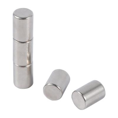 China Industrial Small Large Round Disk Rod Cylindrical Neodymium Magnet Axial Magnet N35 N40 N52 Diametrically Magnetized Cylinder Magnets for sale