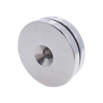 China Industrial Magnet Customized Ndfeb Cup Shape Round Bottom Countersunk Hole Magnet With Screw Neodymium Pot Magnets for sale