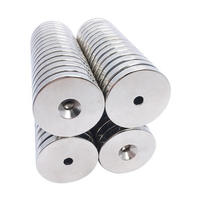 China Industrial Hot Sale Neodymium Magnets Disc Countersunk Hole Neodymium Magnets Strong Permanent With Screws for sale