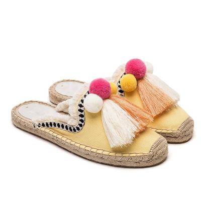 China Tassel Flat Sneakers Shoes New Design Flat Women Loafer Slipper Shoes Slip On Canvas Straw Shoes Low Heel Mules for sale