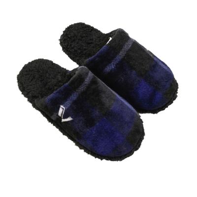 China Popular High Quality Custom Made Winter Fashion Trend Men Indoor Warm Soft Slippers With Coral Fleece for sale